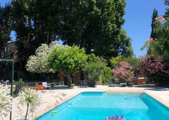 Sollies Pont Bed & Breakfast | Discover Oceanfront Bliss at LE BOURGUET - 9.1/10 Rated