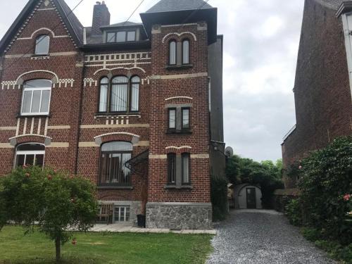 Genval House | Experience Family-Friendly Comfort at Le Buis, Rated 9.4