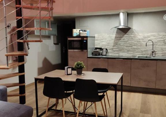 Sarreguemines Apartment | Modern Duplex Retreat for Business Travelers and Families
