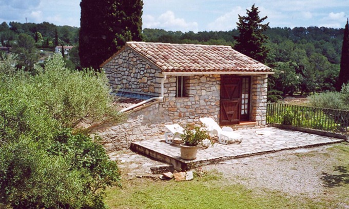 Lorgues House | Discover Le Cabanon de ma mère: Family & Pet Friendly Stay