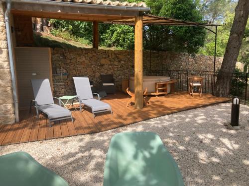 Saint-Paul-et-Valmalle Apartment | Oceanfront Retreat: Le Cabanon de Maryline Awaits You