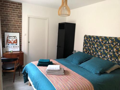 Nielles-les-Blequin House | Inviting Le Cabinet de Benoni: Family-Friendly Retreat