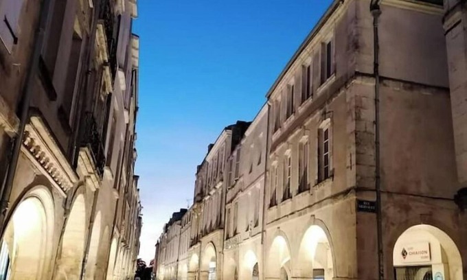 La Rochelle City Centre House | Discover Tranquility at Le Calme au Cœur de La Rochelle
