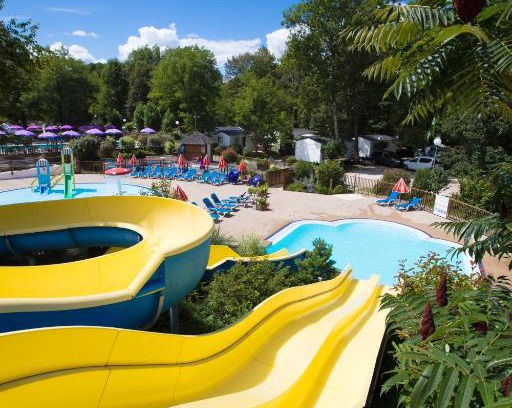 Belmont-Tramonet Other | Explore le Camping Des 3 Lacs: Oceanview Pool Retreat