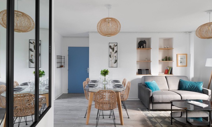 Intra Muros Apartment | Oceanfront Retreat: Le Cap à l'Ouest, 2-Bedroom Escape