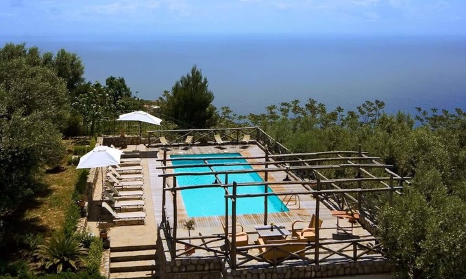 Sant'Agata sui Due Golfi Apartment | Unforgettable Stay at Le Capannelle - Boheme with Pool & Spa