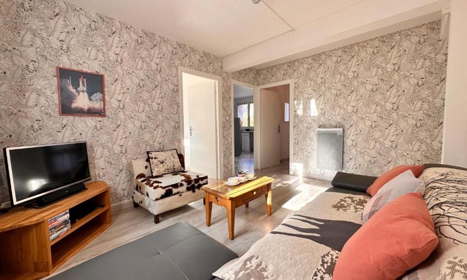 Beaulieu-sur-Dordogne Apartment | Family-Friendly Retreat at Le Caprice de Beaulieu