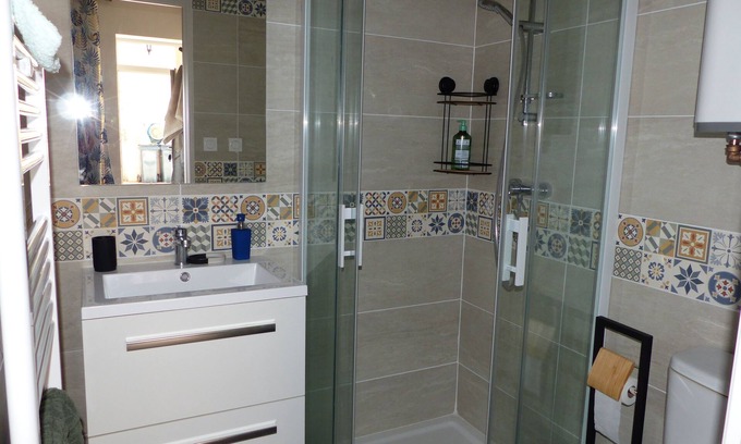Route d'Arles Apartment | Cozy Le Capucin Apartment Ideal for Couples and Families