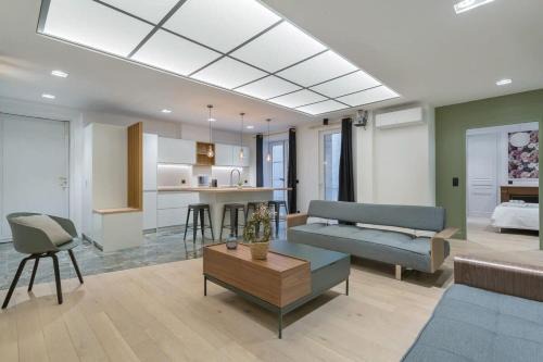 Carnot - Gailleton Apartment | Discover Carnot Flat - 2 Rooms in Vibrant Downtown Lyon