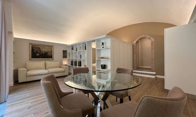 Rione XI Sant'Angelo Apartment | Stylish Stay at Le Case Dell'Orologio - Pantheon App B