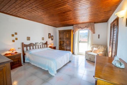 Monte Petrosu Apartment | Cozy Oceanfront Retreat at Le Case di Mara, Monte Petrosu