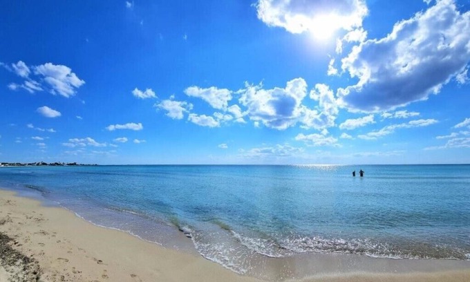Specchiarica House | Casa Marea: Relax by the Beach with Ocean Views & Spa