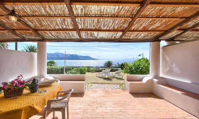 Lingua Apartment | Stunning Oceanfront Retreat at Le Case di Eolo - Lingua