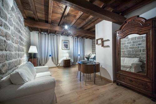 Ronciglione Apartment | Exceptional Family Retreat at Le Casette del Borgo Antico