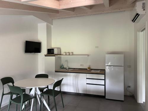 Pacengo Apartment | Family-Friendly Retreat at Le Casette Due - Rated 10/10