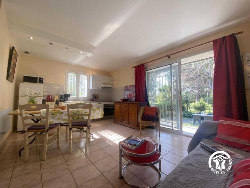 Latour-Bas-Elne House | Discover Le Cèdre du Parc de la Dame: Family & Pet Friendly