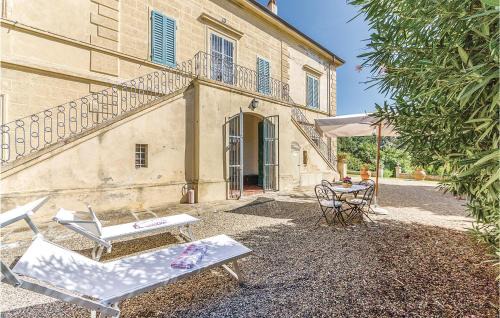 Rosignano Marittimo Apartment | Child-Friendly Getaway at Le Cerbonchie for Budget Travelers