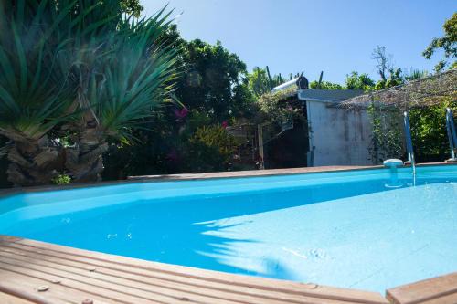 Petite-ÃŽle Villa | Discover Le Cerisier côtelé: Family-Friendly with Pool Access