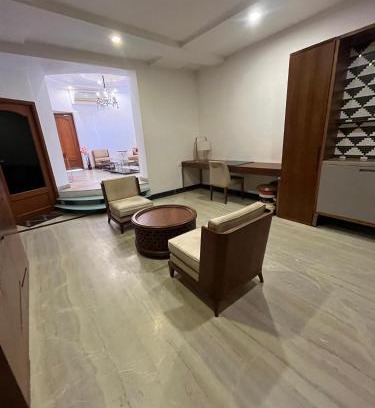 Krishna Karanai Hotel | Le' Chârtleē Resort