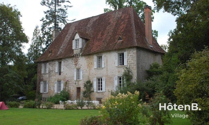 Roziers-Saint-Georges House | Experience Le Château du Fraysseix in Roziers-Saint-Georges