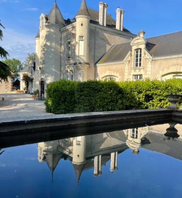 Oiron Bed & Breakfast | Discover Le Château de Leugny: 9.3/10, Oceanfront Escape