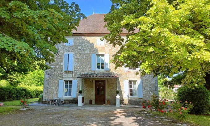 Montesquieu House | Guest Rated 10/10: Le Château de Ma Mère with Ocean Views