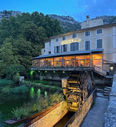 Fontaine-de-Vaucluse Apartment | Family-Friendly Stay at Le Château Olive et Raisin