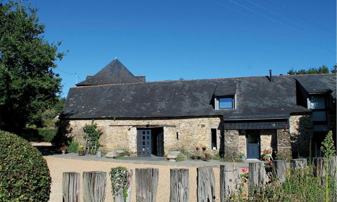 Suce-sur-Erdre Bed & Breakfast | Guest Rated 9.7: Discover Le Chêne creux with Spa & More