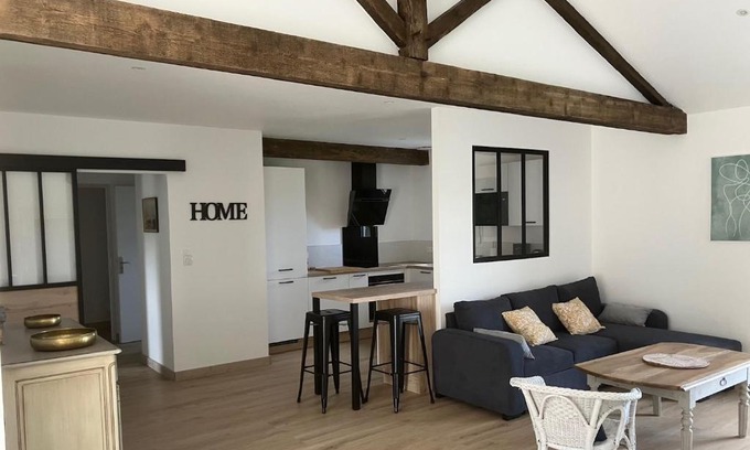 Saint-Sulpice-de-Cognac House | Escape to Le Chai des Annereaux - Guest Rated 9.8/10