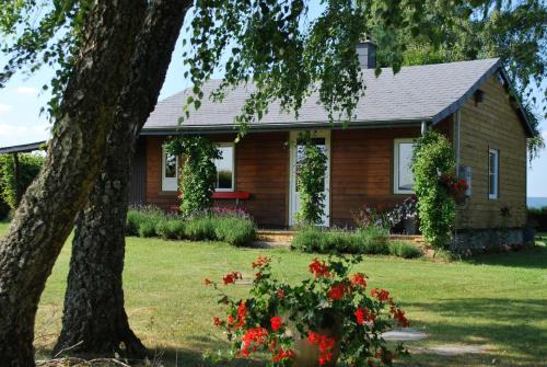 Engreux House | Family-Friendly Stay at Le Chalet à Bonnerue, Rated 9.4/10
