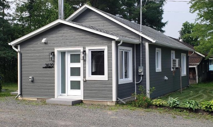 Mauricie Ski Chalet | Family-Friendly Retreat at Le Chalet Amical - Rated 9.5/10