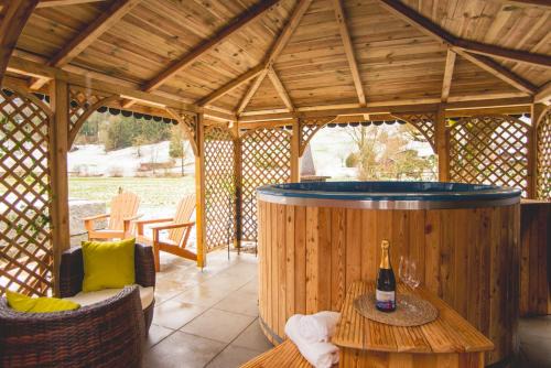 Soubey Ski Chalet | Experience Le Chalet Bed&Bath with Oceanfront Relaxation