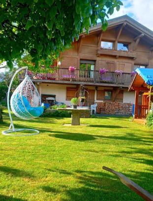 Combloux Apartment | Pet-Friendly Retreat at Le Chalet de Julbert - 4 Star Gem