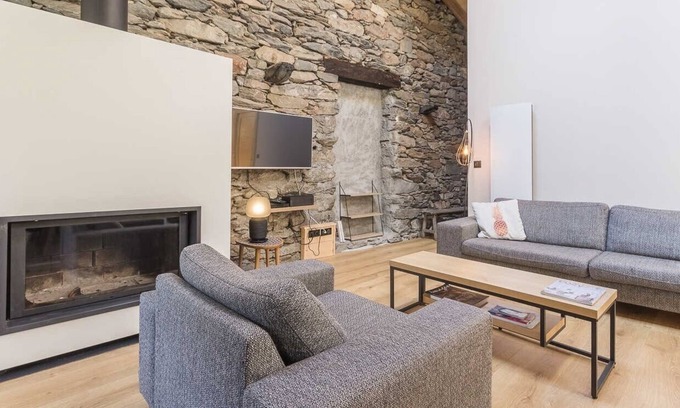 Saint-Andre Ski Chalet | Cozy Le chalet de ManéLou - Perfect for Family Getaways