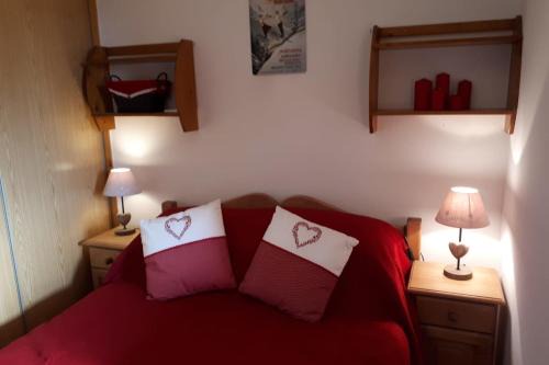 Montalbert Apartment | Pet-Friendly Retreat at Le Chalet de Montalbert 25C