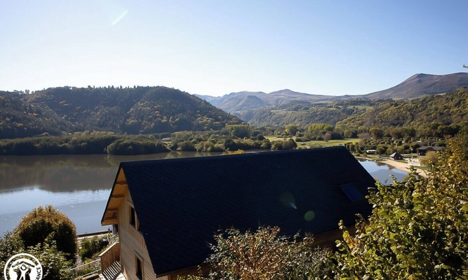 Jassat House | Family-Friendly Escape at Le Chalet de Rose, Chambon-sur-Lac