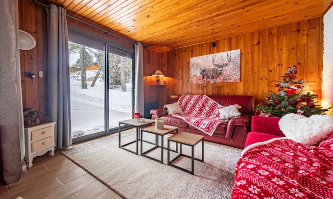 Les Angles Apartment | Chalet des Ecureuils - Comfort and Amenities by the Slopes