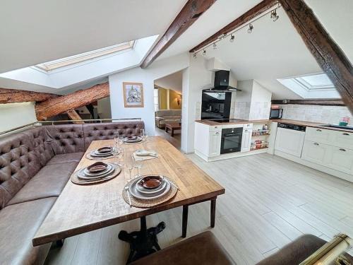 Saint-Etienne Apartment | Family-Friendly Le Chalet des Carmes in City Center