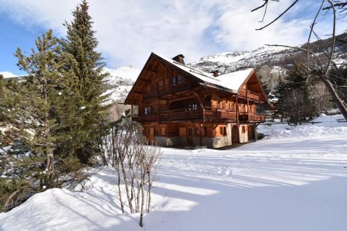 Le Serre Barbin Ski Chalet | Le Chalet l'Harmonie - Pierres d'Histoire