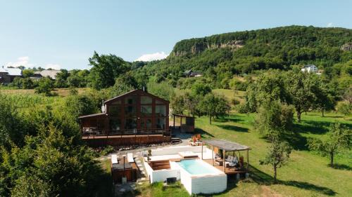 Sisesti Ski Chalet | Idyllic Le Chalet M - Seaside Cabin with Scenic Views