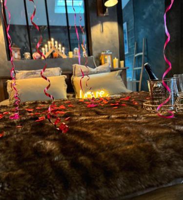 Saint-Maurice Apartment | Romantic Retreat at Le Chalet: Spa & Hot Tub Awaits You!