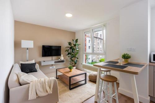 Haussonville-Blandan-Mon Desert-Saurupt Apartment | Cozy Le Chaleureux: Recently Renovated Apartment Awaits
