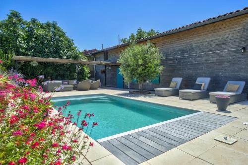 Baziege Bed & Breakfast | Discover Le Chant du Coquelicot: Oceanfront Family Retreat
