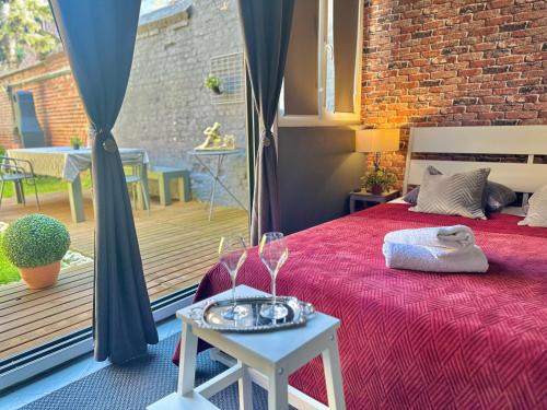 Lens Apartment | Discover Le Charbon Doré: Oceanfront Retreat Near Paris