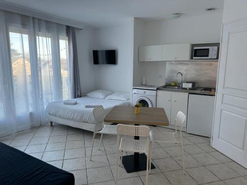 Fondettes Apartment | Discover the Allure of Le charme de la Touraine Hotel