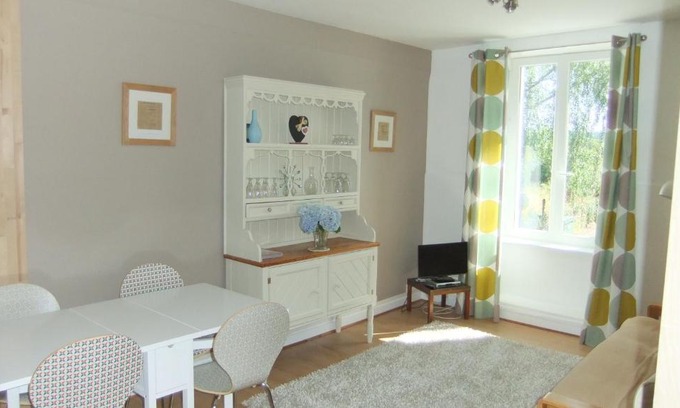 Chateauneuf-la-Foret Apartment | Pet-Friendly Le Chat Qui Peche Apartment with Pool Access
