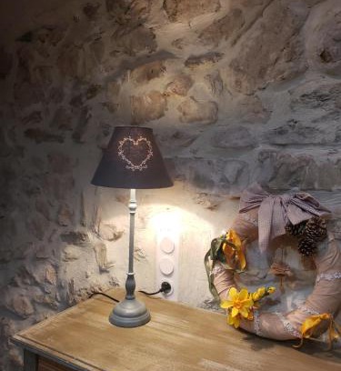 Camps-sur-l'Agly House | Discover Le Chateau: Family-Friendly Retreat with Hot Tub