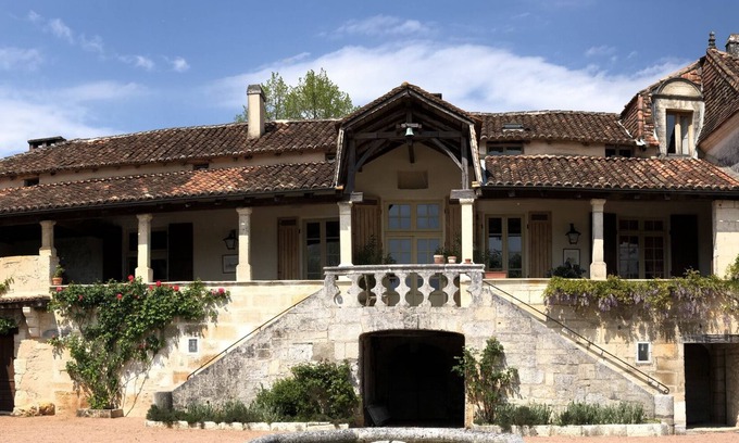 Brantome-en-Perigord House | Experience Unmatched Comfort at Le Chatenet: 10/10 Rated