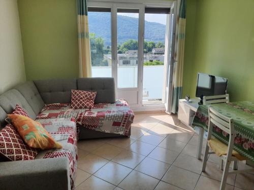 Saint-Martin-d'Heres Apartment | Cozy Le Chopin Apartment with Free Parking and Balcony