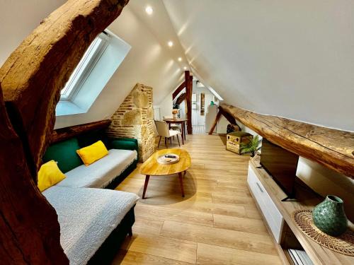 Faubourg-Raines Apartment | Le Cité: Highly Rated Hotel with Family-Friendly Amenities